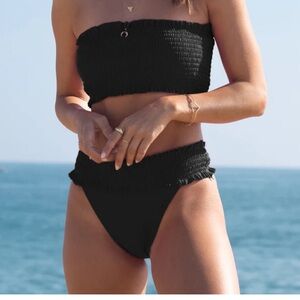 Beachsissi Solid Black Smocked Stringy Selvedge Bikini Set sz L